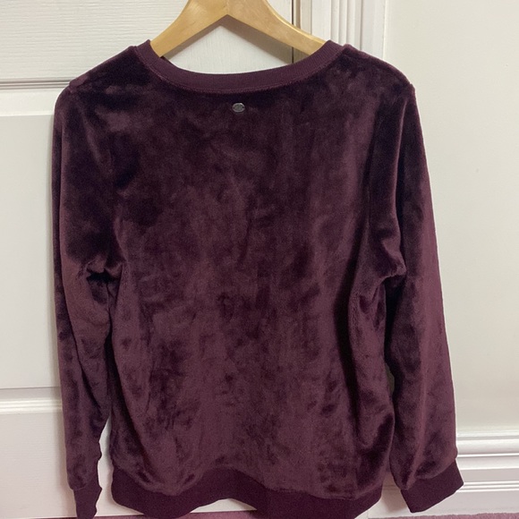 Purple COMFY FUZZY Crewneck Sweater - Women’s Large - Picture 3 of 5